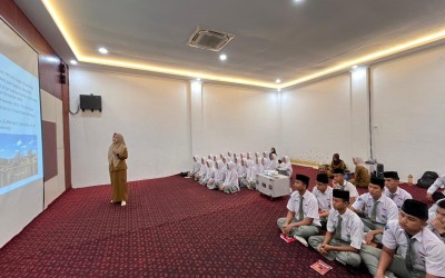 Perkuat Gerakan Literasi, Siswa X MIPA TKJ 1 MAN 2 Labura Sambangi Perpustakaan Daerah