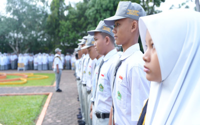 Berani Melangkah, Berani Berprestasi: Filosofi Anak Tangga Warnai Amanat Upacara MAN 2 Labura